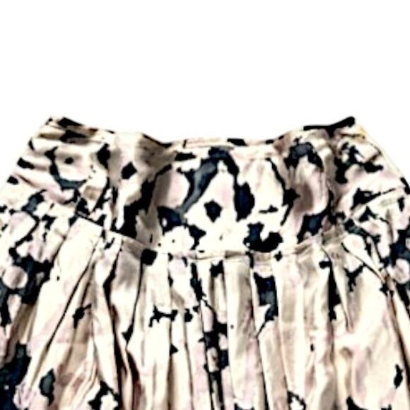 Weekend MaxMara Pink/Cream Skirt | Size 4 - Picture 2 of 5